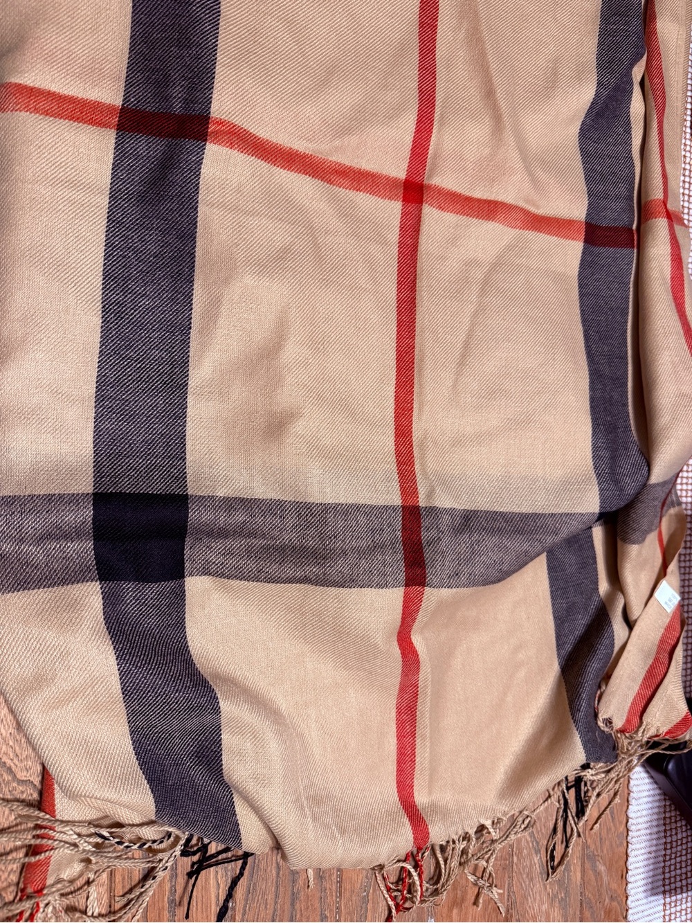 Scarf or shawl look a like Burberry